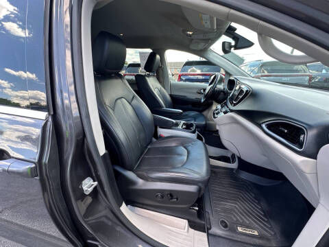 2020 Chrysler Pacifica Touring L Plus