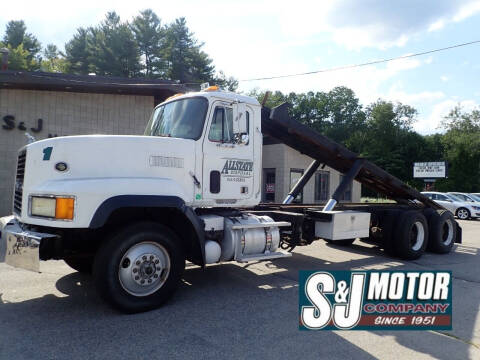 1994 Mack CL713