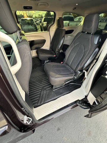 2017 Chrysler Pacifica Touring