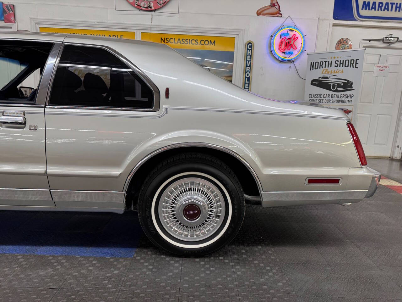 1988 Lincoln Mark VII 19