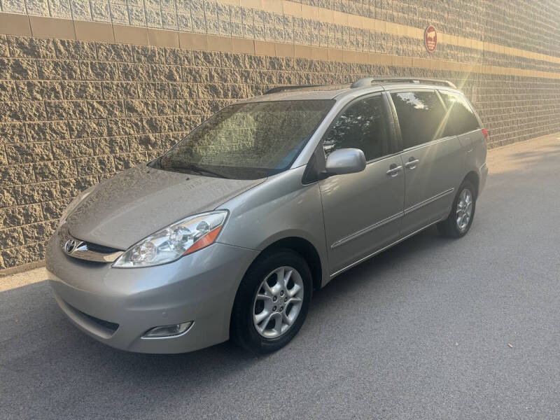 2006 Toyota Sienna for sale at Kars Today in Addison IL