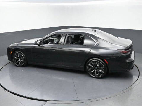 2023 BMW 7 Series 740i