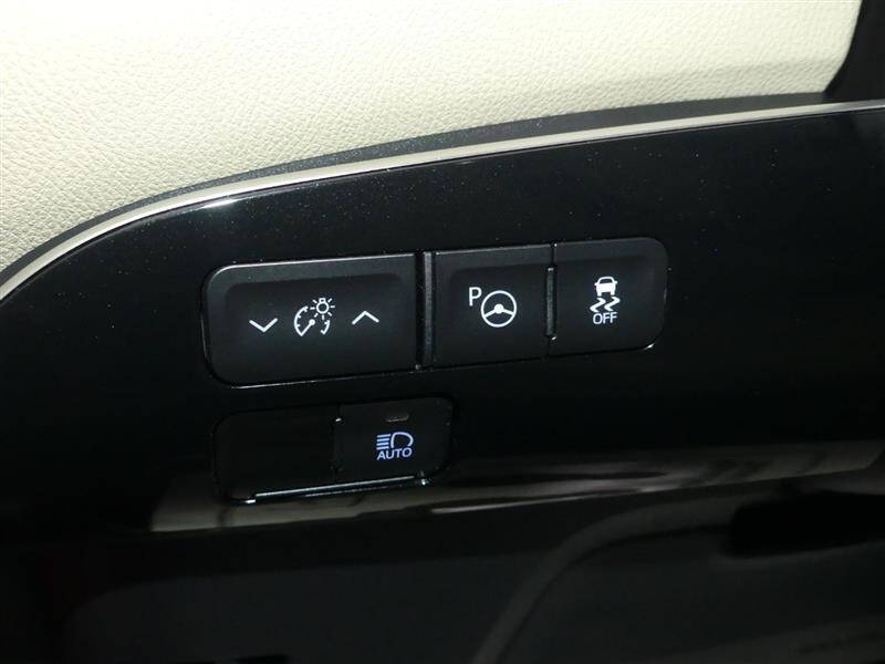 2020 Toyota Prius XLE AWD-e