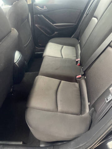 2017 Mazda MAZDA3 Sport