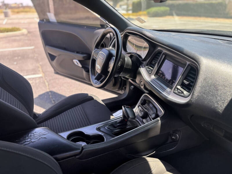 2019 Dodge Challenger SXT