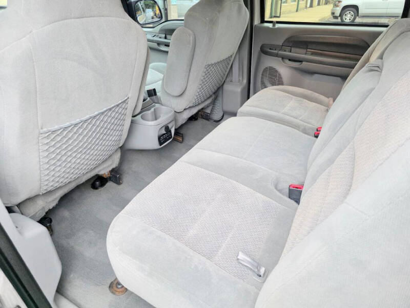 2004 Ford Excursion XLT