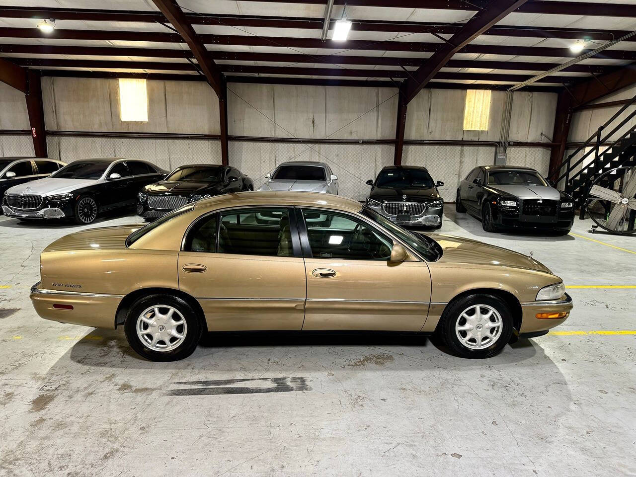 2000 Buick Park Avenue for sale at Carnival Car Company in Victoria, TX