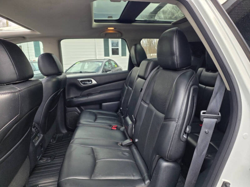 2017 Nissan Pathfinder Platinum