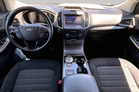 2020 Ford Edge SE