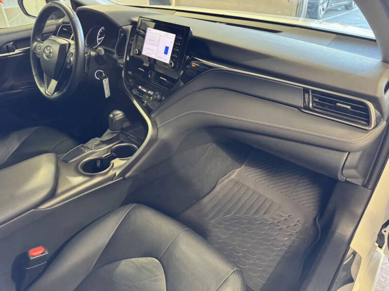 2023 Toyota Camry SE