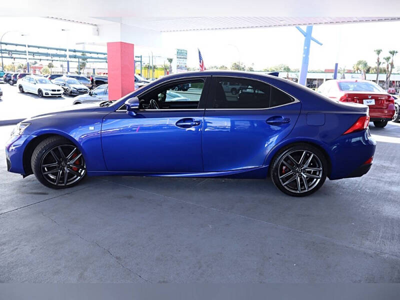 2019 Lexus IS 300