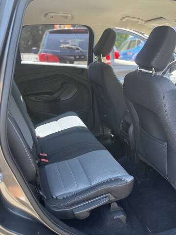 2019 Ford Escape S