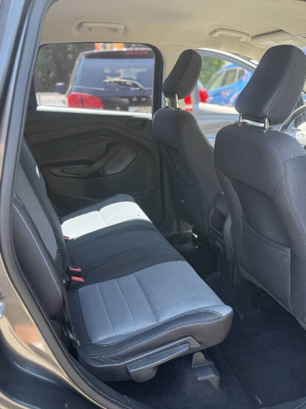 2019 Ford Escape S