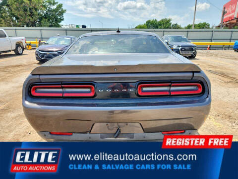 2015 Dodge Challenger SXT Plus