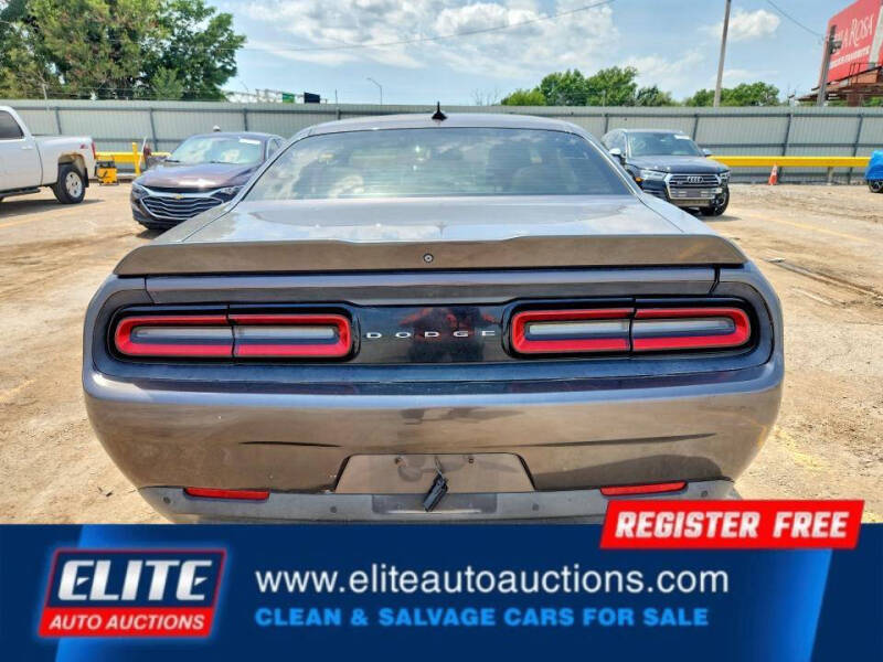 2015 Dodge Challenger SXT Plus