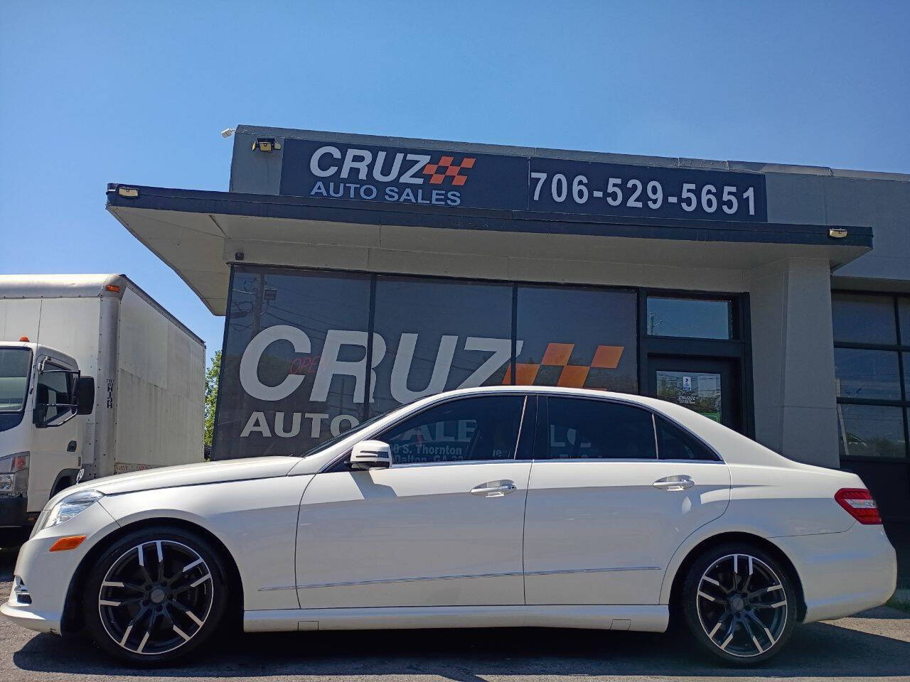 Off white 2013 Mercedes-Benz E-Class E 350 Luxury E 350 Luxury 4dr Sedan 1