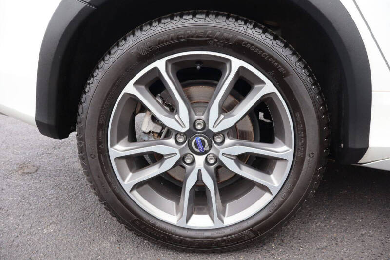 2018 Volvo V60 Cross Country T5 Premier