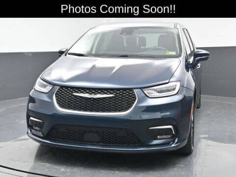 2022 Chrysler Pacifica Hybrid Touring L