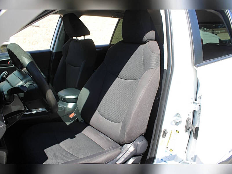 2021 Toyota RAV4 Hybrid LE