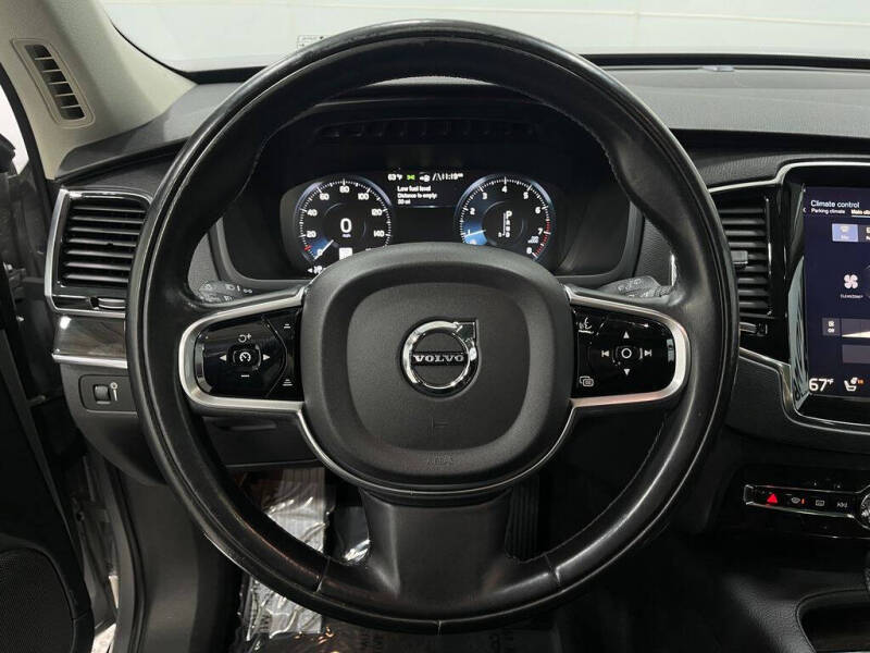 2018 Volvo XC90 T6 Momentum