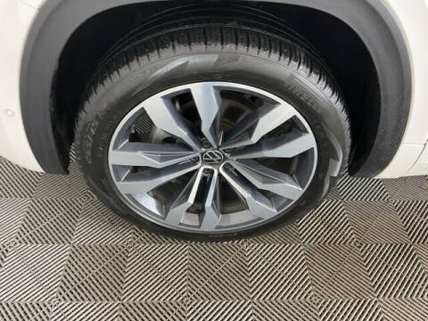 2022 Volkswagen Atlas Cross Sport V6 SEL Premium R-Line 4Motion