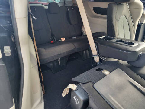 2017 Chrysler Pacifica Touring