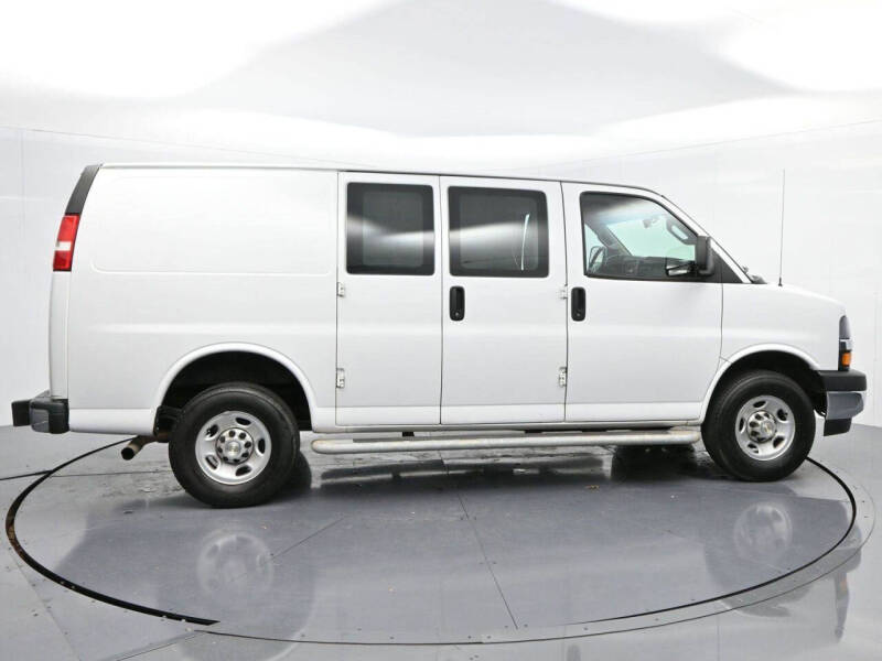 2022 Chevrolet Express 2500