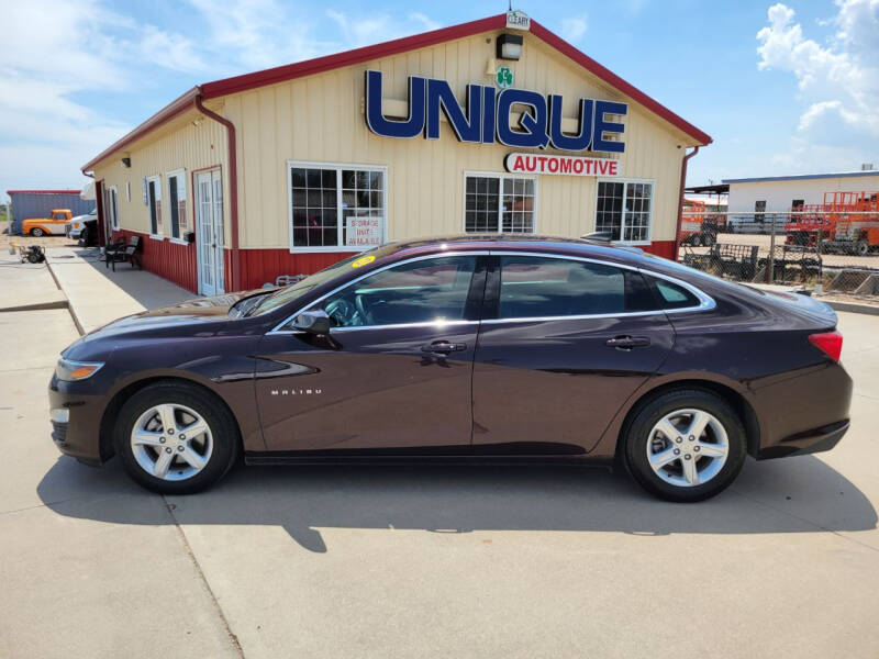 2020 Chevrolet Malibu for sale at UNIQUE AUTOMOTIVE "BE UNIQUE" in Garden City KS