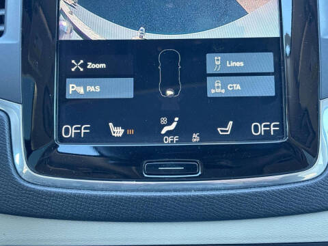 2020 Volvo XC90 T5 Momentum