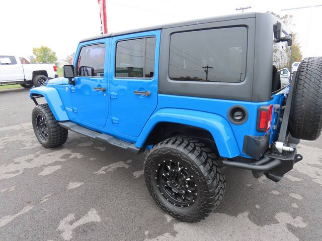 2011 Jeep Wrangler Unlimited for sale at Modern Automotive Group LLC in Lafayette, TN