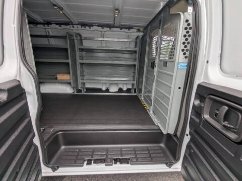 2025 Chevrolet Express 3500