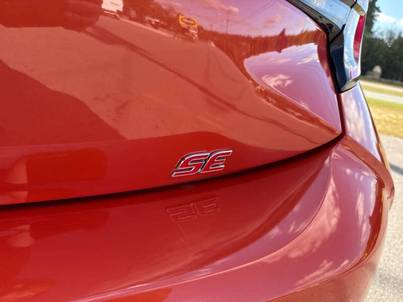 2025 Toyota Corolla Hatchback SE