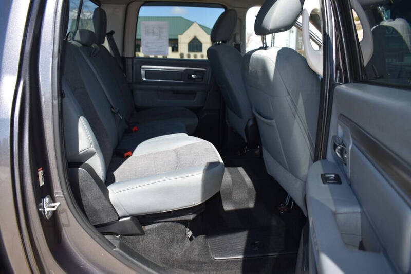 2017 RAM 1500 SLT