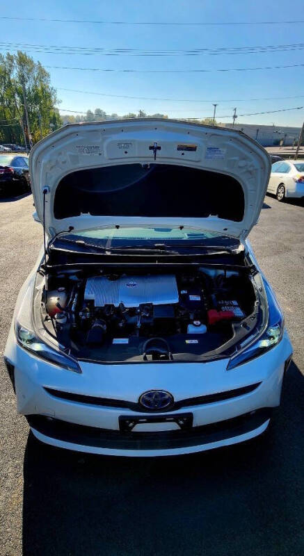 2019 Toyota Prius XLE AWD-e