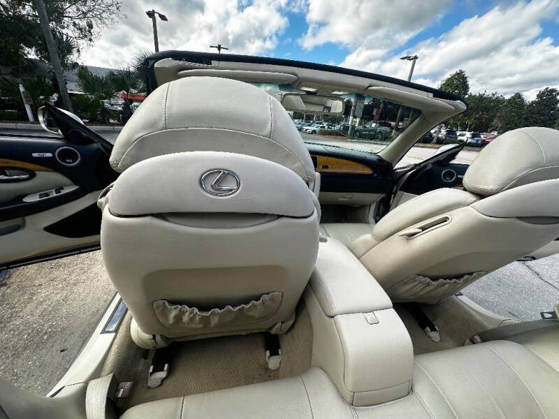 2004 Lexus SC 430