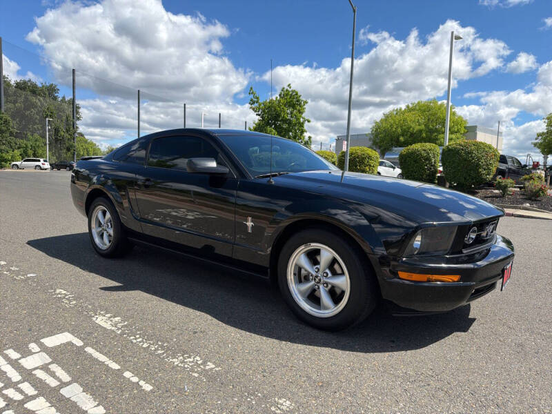 2007 Ford Mustang V6 Deluxe