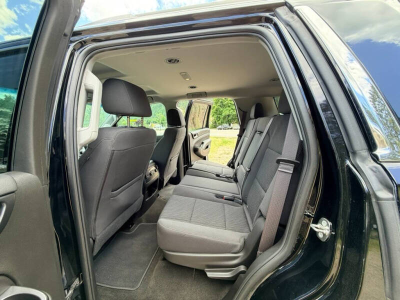 2017 GMC Yukon SLE - Photo 11