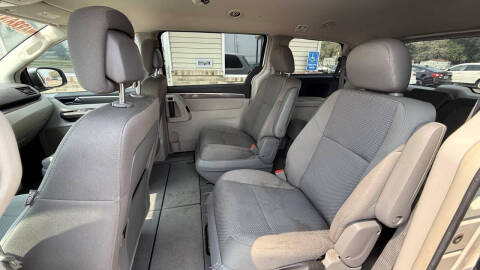 2012 Volkswagen Routan S