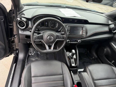 2019 Nissan Kicks SR