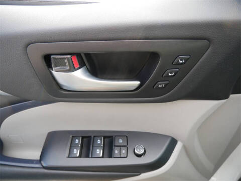 2019 Toyota Highlander Limited Platinum