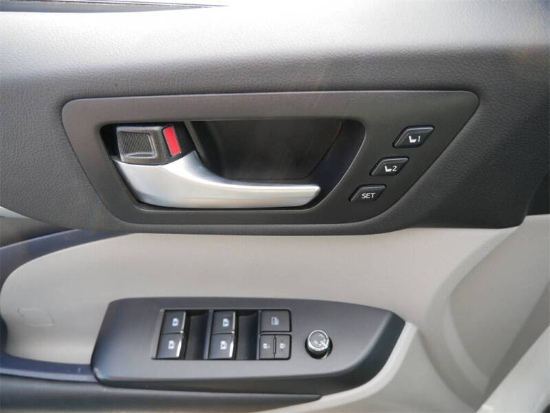 2019 Toyota Highlander Limited Platinum