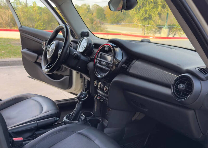 2016 MINI Hardtop 4 Door Cooper