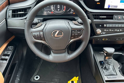 2025 Lexus ES 350