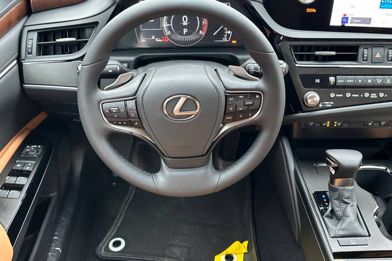 2025 Lexus ES 350