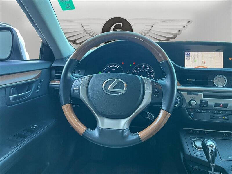 2013 Lexus ES 300h