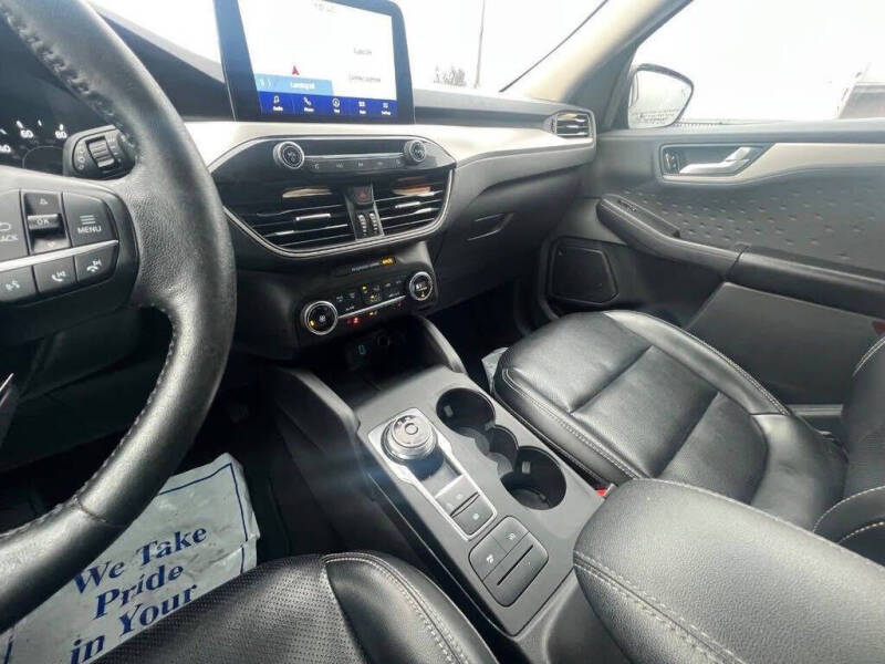 2020 Ford Escape SEL