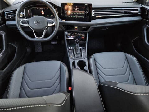 2025 Volkswagen Jetta SEL