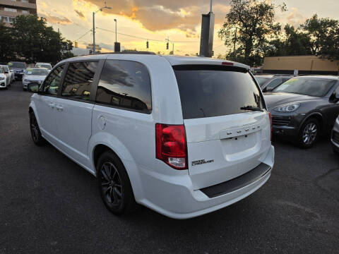 2018 Dodge Grand Caravan SE Plus