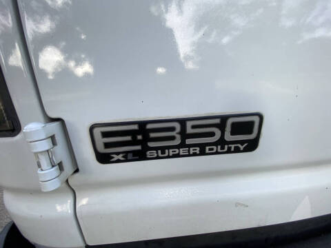 2000 Ford E-350 XL SD