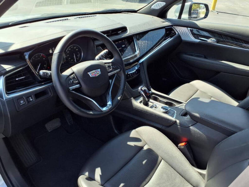 2025 Cadillac XT6 Premium Luxury